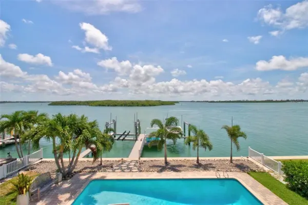 503 Johns Pass Avenue, Madeira Beach, FL, 33708