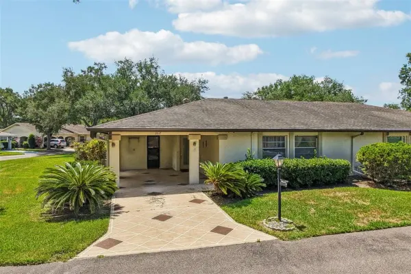 2017 Hampstead Circle, Sun City Center, FL, 33573