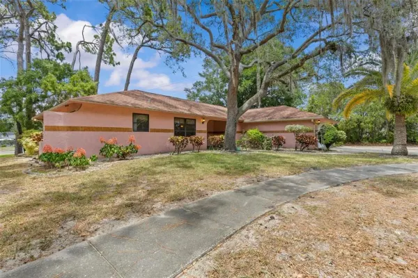 505 Village Oak Drive, Tarpon Springs, FL, 34689