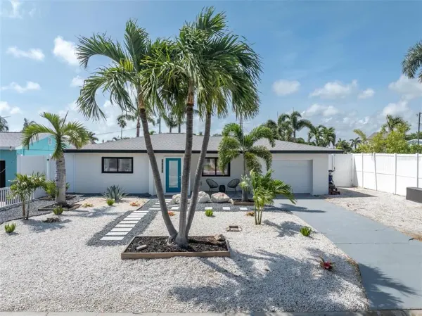 855 Boca Ciega Isle Drive, St Pete Beach, FL, 33706