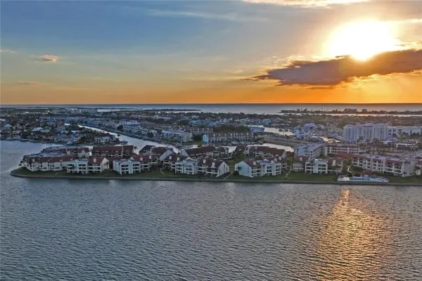 126 S 1st Street E, Unit 102, Tierra Verde, FL, 33715