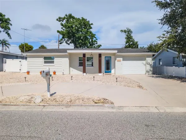 3650 Kingsbury Drive, Holiday, FL, 34691