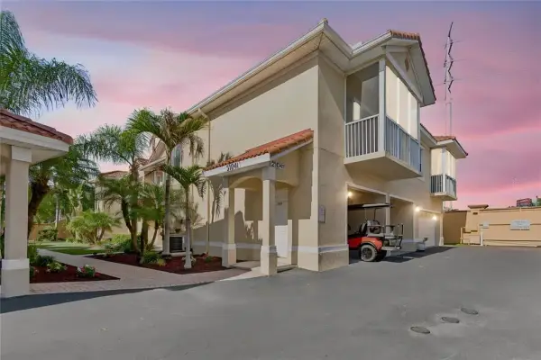 21041 Sunpoint Way, Unit 201, Lutz, FL, 33558