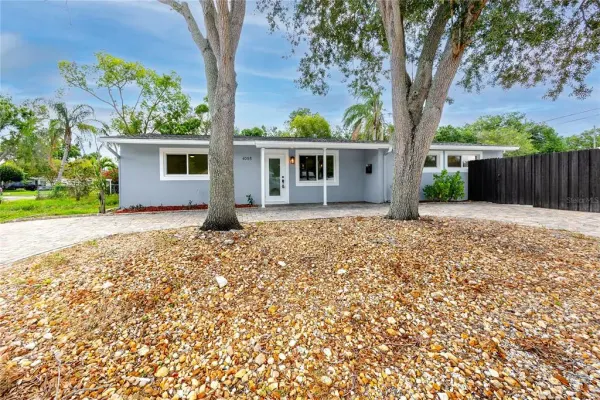 4095 Locust Street NE, St Petersburg, FL, 33703