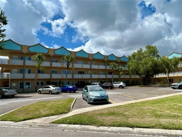 2467 Finlandia Lane, Unit 27, Clearwater, FL, 33763