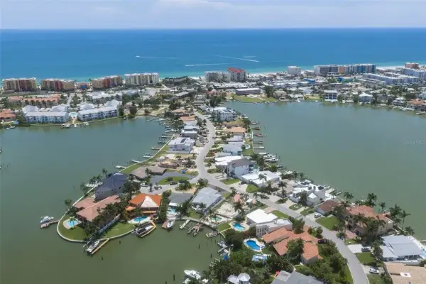 303 Bath Club Boulevard N, North Redington Beach, FL, 33708