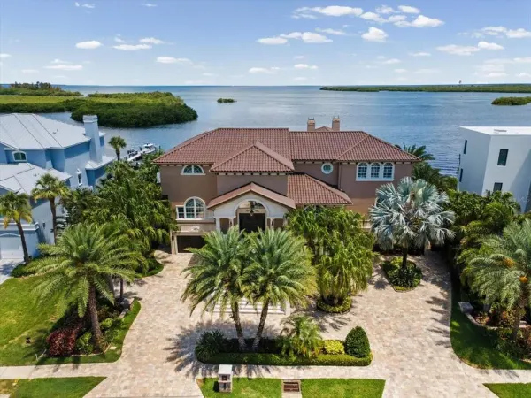 2057 N Pointe Alexis Drive, Tarpon Springs, FL, 34689