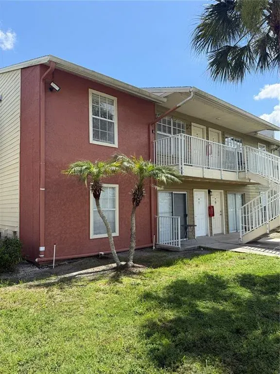 220 Lake Parsons Green, Unit 205, Brandon, FL, 33511