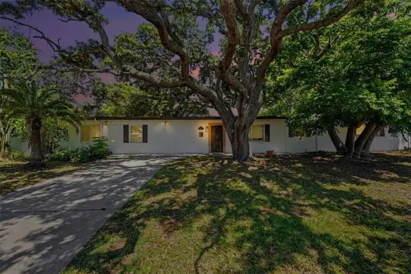 217 Garden Circle, Belleair, FL, 33756