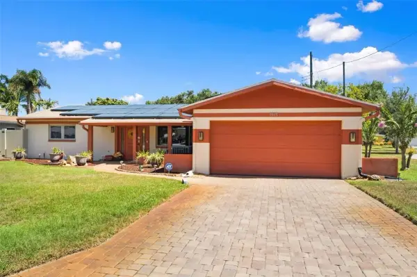 5915 46th Avenue N, Kenneth City, FL, 33709