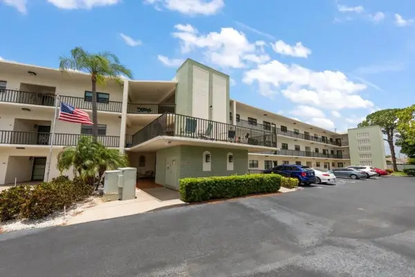 5980 Terrace Park Drive N, Unit 310, St Petersburg, FL, 33709
