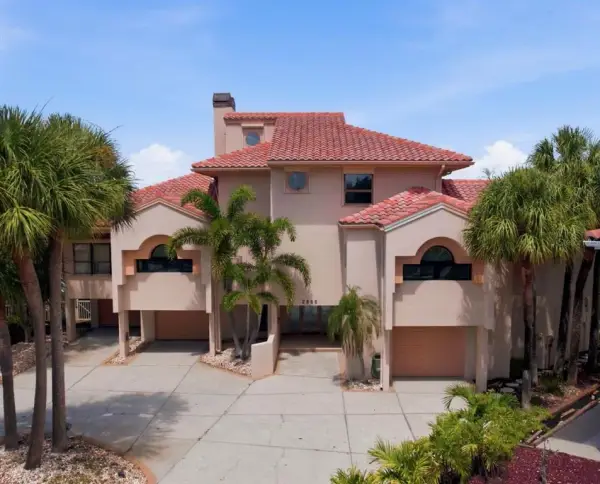 2869 Seabreeze Drive S, Gulfport, FL, 33707