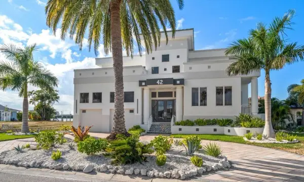 42 Midway Island, Clearwater Beach, FL, 33767