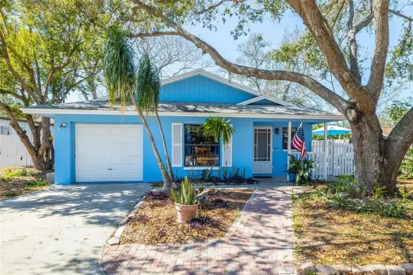1335 15th Street, Palm Harbor, FL, 34683