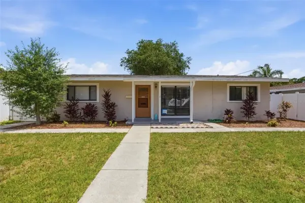 410 42nd Avenue NE, St Petersburg, FL, 33703