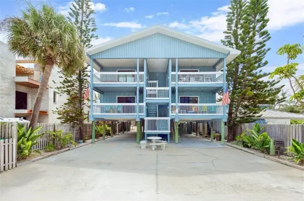 812 Gulf Blvd, Unit 3, Indian Rocks Beach, FL, 33785