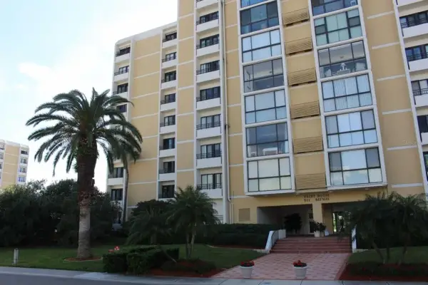 851 Bayway Boulevard, Unit 101, Clearwater Beach, FL, 33767