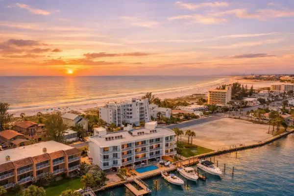 10091 Gulf Boulevard, Unit 203e, Treasure Island, FL, 33706