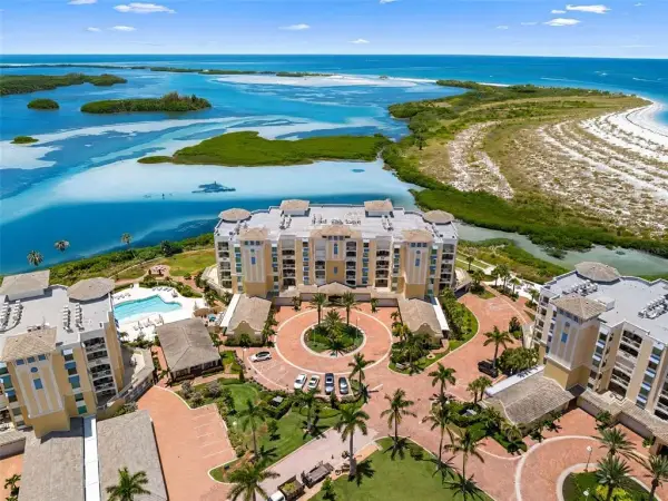 795 Collany Road, Unit 204, Tierra Verde, FL, 33715