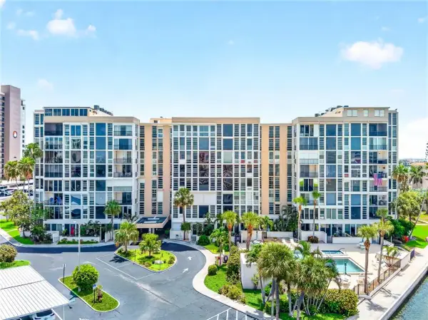 7400 Sun Island Drive S, Unit 203, South Pasadena, FL, 33707
