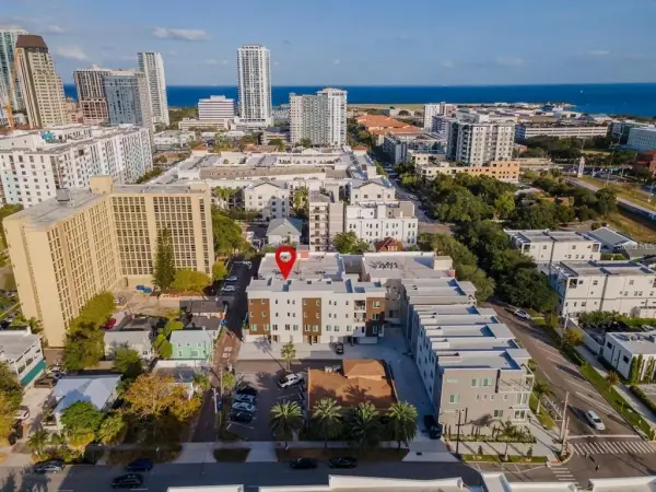 372 6th Street S, Unit 12, St Petersburg, FL, 33701