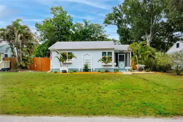1212 Hull Street S, Gulfport, FL, 33707