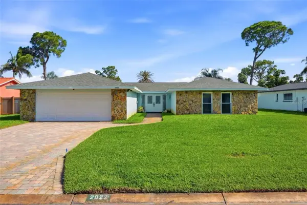 2022 Tanglewood Drive NE, St Petersburg, FL, 33702