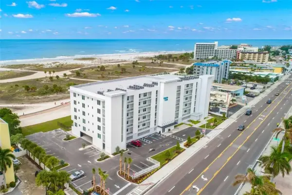 11500 Gulf Boulevard, Unit 304, Treasure Island, FL, 33706
