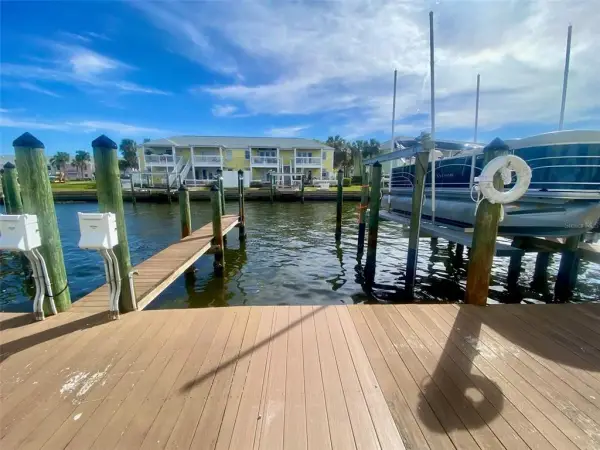 0 NE Beach Drive SE, Unit 95ss, St Petersburg, FL, 33705