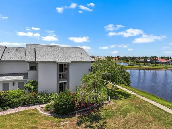 609 Lively Drive, Unit B, Sun City Center, FL, 33573