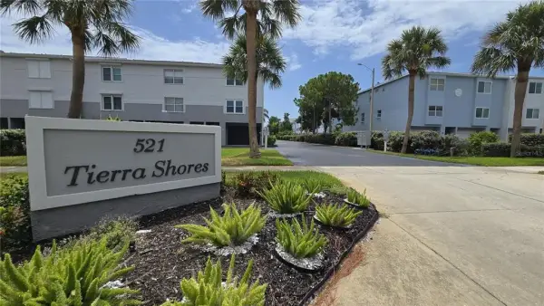 521 Pinellas Bayway S, Unit 206, Tierra Verde, FL, 33715