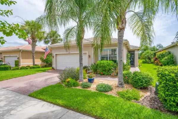 15824 Amber Falls Drive, Wimauma, FL, 33598
