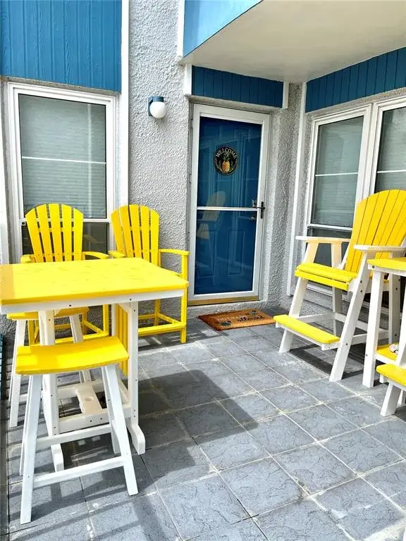 315 Medallion Boulevard, Unit H, Madeira Beach, FL, 33708