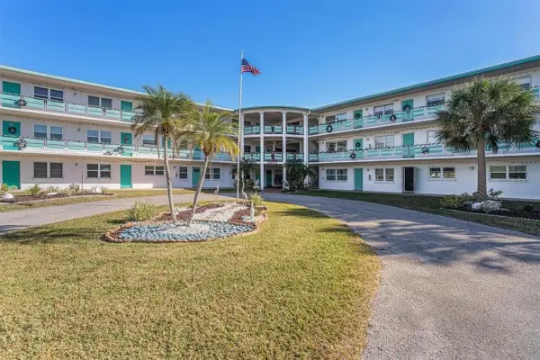 1900 59th Avenue N, Unit 210, St Petersburg, FL, 33714