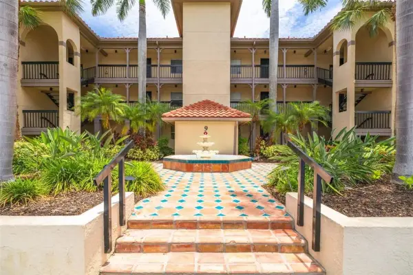 2400 Feather Sound Drive, Unit 914, Clearwater, FL, 33762