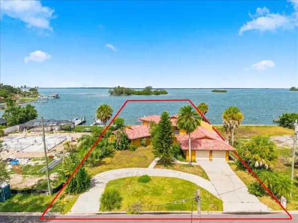 111 Shore Drive, Dunedin, FL, 34698
