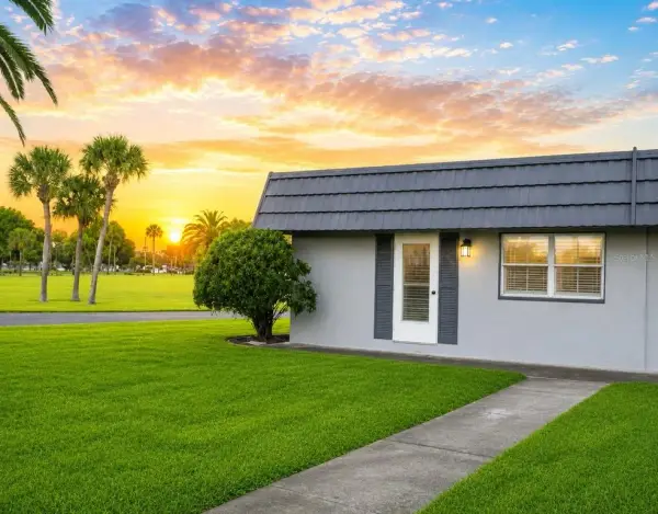 202 Bedford Trail, Unit 97, Sun City Center, FL, 33573