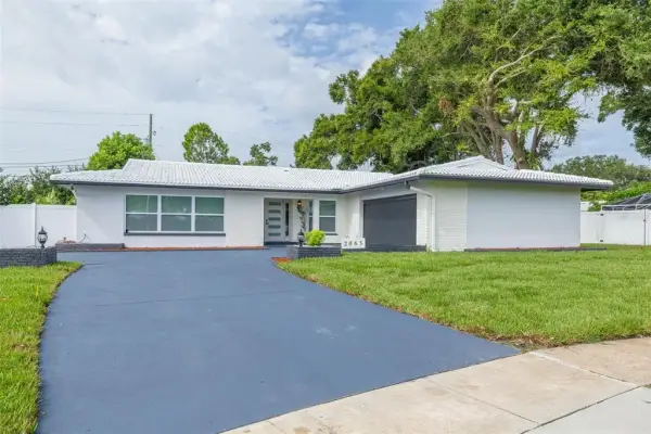 2065 Envoy Court, Clearwater, FL, 33764