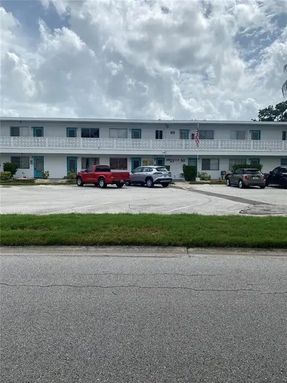 8350 112th Street, Unit 104, Seminole, FL, 33772