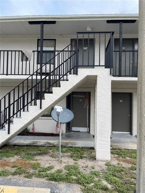 2154 Bradford Street, Unit 205, Clearwater, FL, 33760
