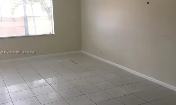 5962 NW 29th Place 112, Sunrise, FL 33313