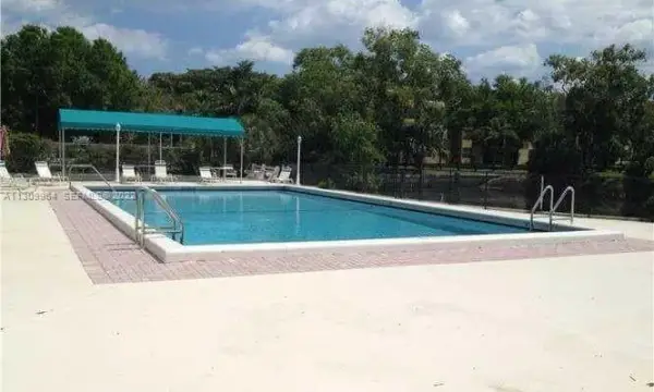5790 Stirling Road 314, Hollywood, FL 33021