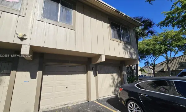 5870 NW 21st Street 45e, Lauderhill, FL 33313