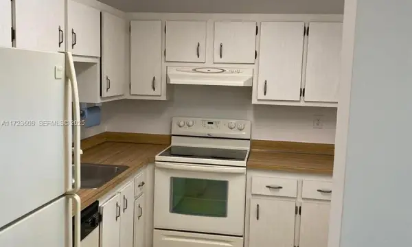 1800 SW 81st Avenue 1407, North Lauderdale, FL 33068