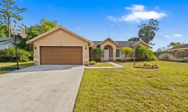 155 Kings Way, Royal Palm Beach, FL 33411