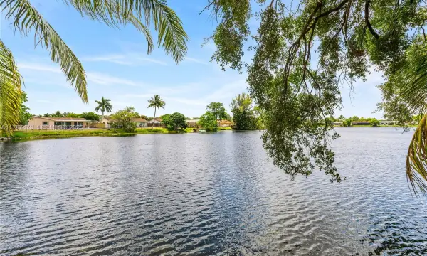 8956 Palm Tree Lane 8956, Pembroke Pines, FL 33024
