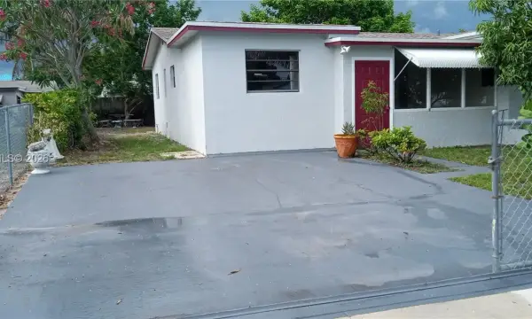 3161 NW 5th Street, Lauderhill, FL 33311