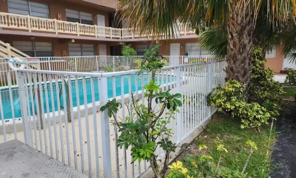 241 SE 9th Avenue 110, Pompano Beach, FL 33060
