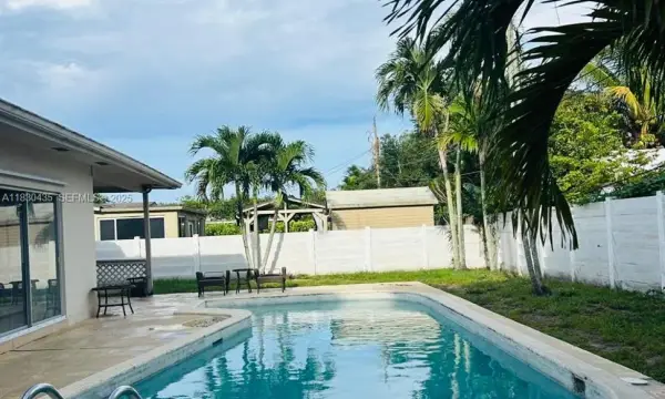 6790 SW 10th Court, Pembroke Pines, FL 33023
