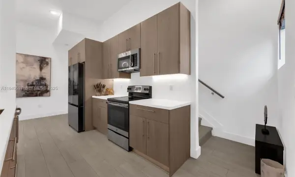 4460 NW 8th Place, Plantation, FL 33317